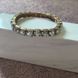 Stretchy gold cubic zirconia bracelet
